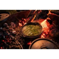 Campfire Pre Seasoned Cast Iron Camp Oven 9 Quart -SeaToSummit sales BCF 213608 08 hi res