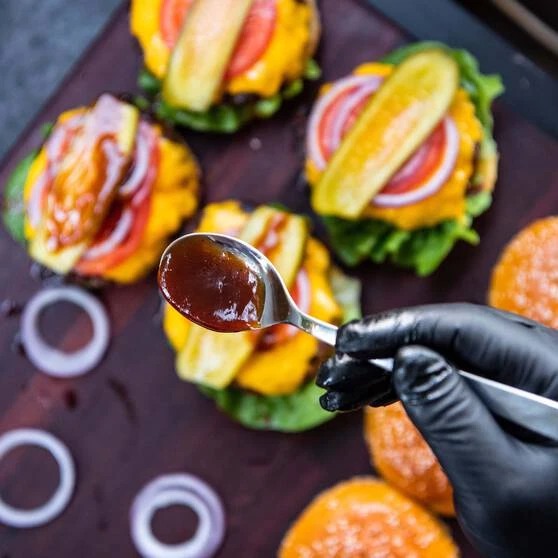 Smokey Q Bull's Head BBQ Sauce 380G 6 Smokey Q Bull's Head BBQ Sauce 380G - Image 4